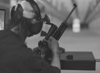 Jakie ochronniki słuchu na strzelnicę wybrać